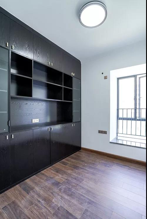 達鑫江濱新城30萬打造4+1居室，巧妙解決收納問題！